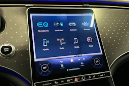 sininen Mercedes-Benz EQS 2022 kuva 20.