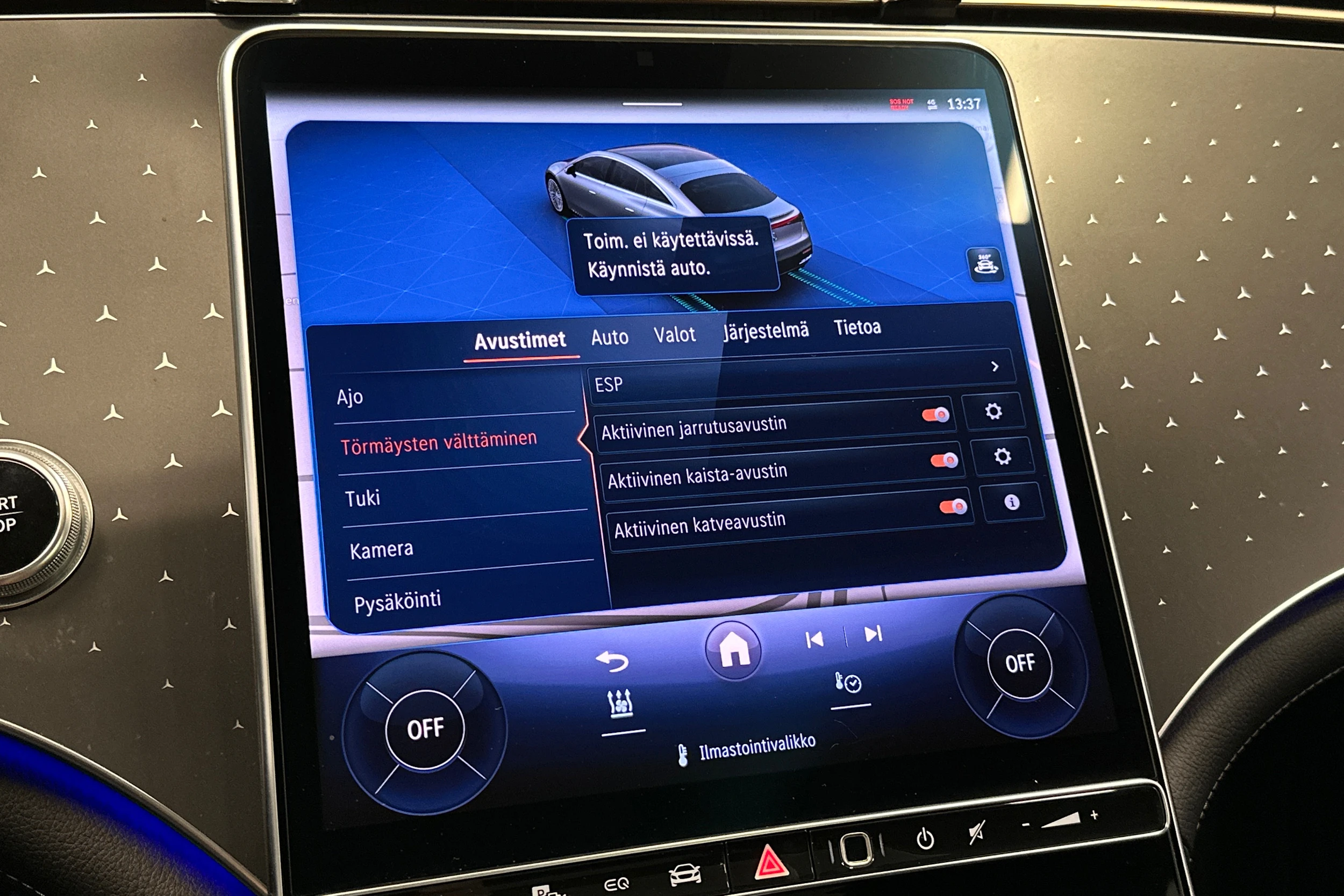 sininen Mercedes-Benz EQS 2022 kuva 24.