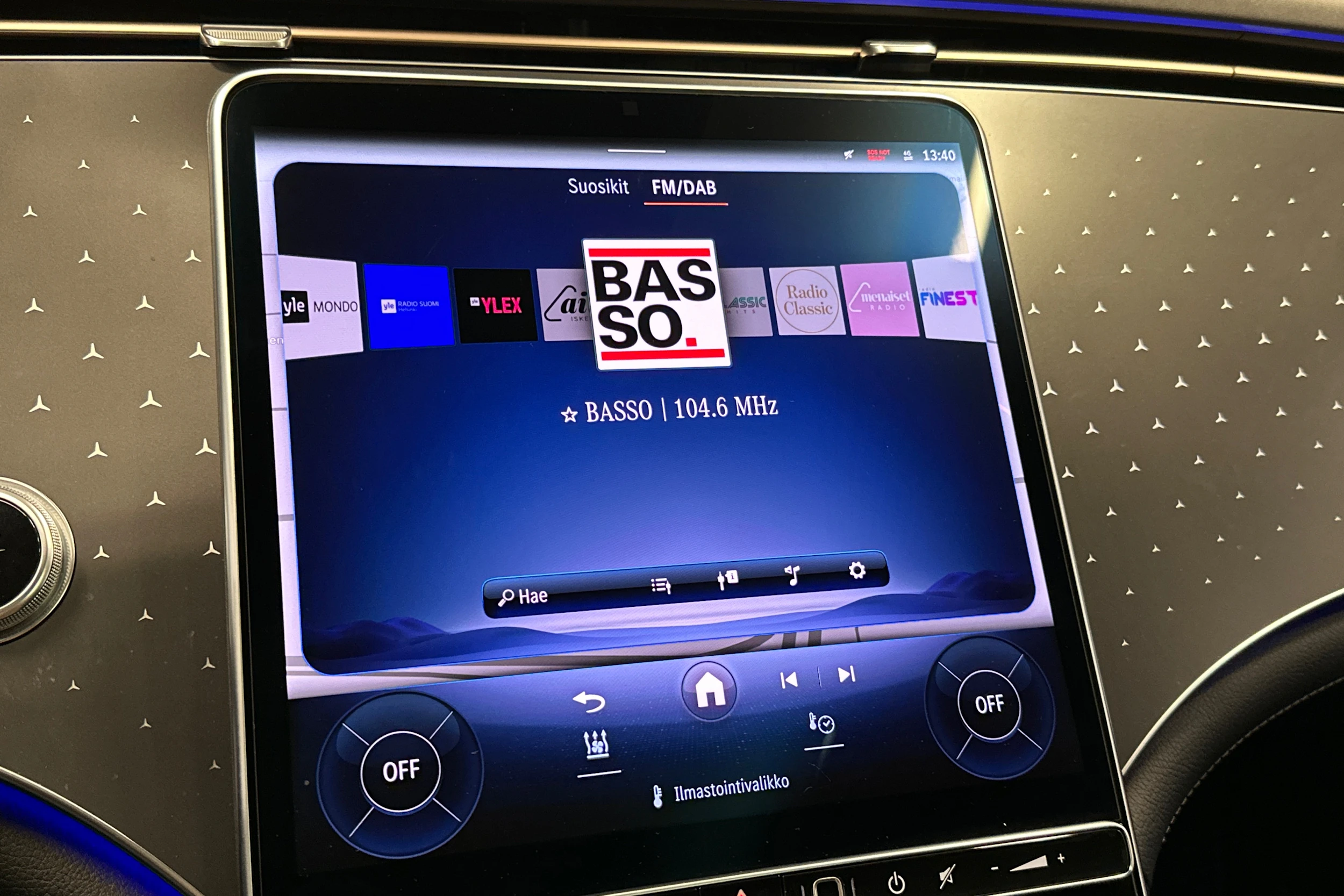 sininen Mercedes-Benz EQS 2022 kuva 30.