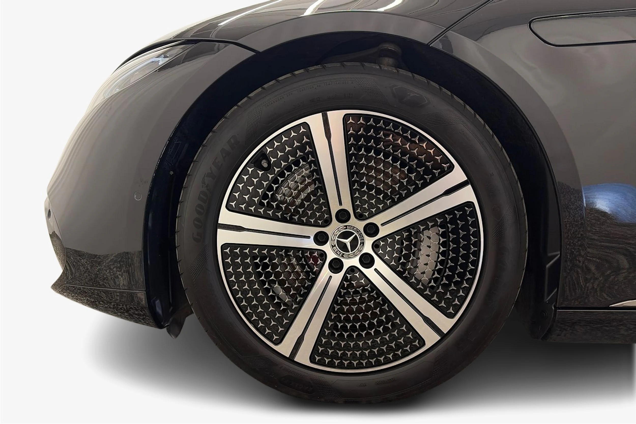 musta Mercedes-Benz EQS 2022 kuva 9.