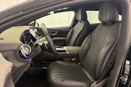 musta Mercedes-Benz EQS 2022 kuva 13.