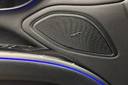musta Mercedes-Benz EQS 2022 kuva 16.