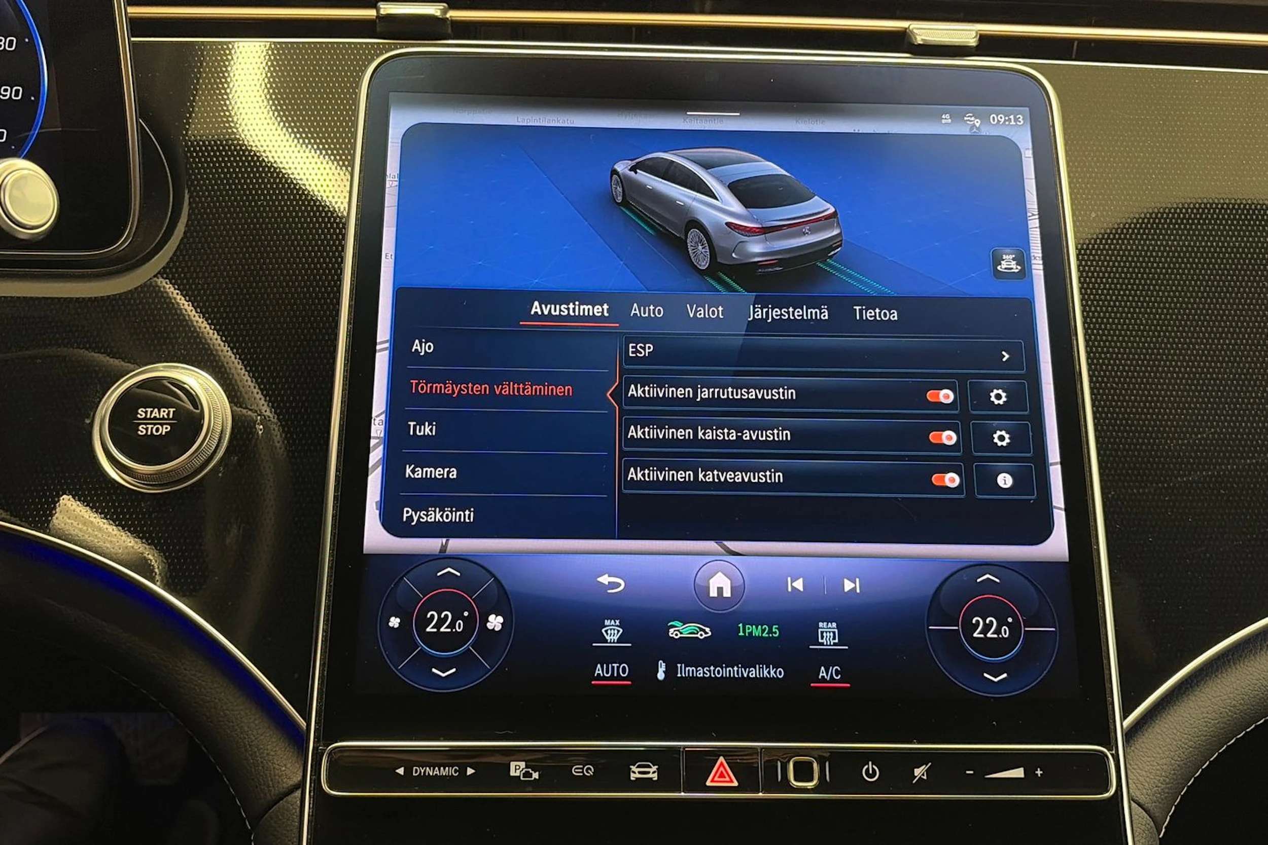 musta Mercedes-Benz EQS 2022 kuva 25.