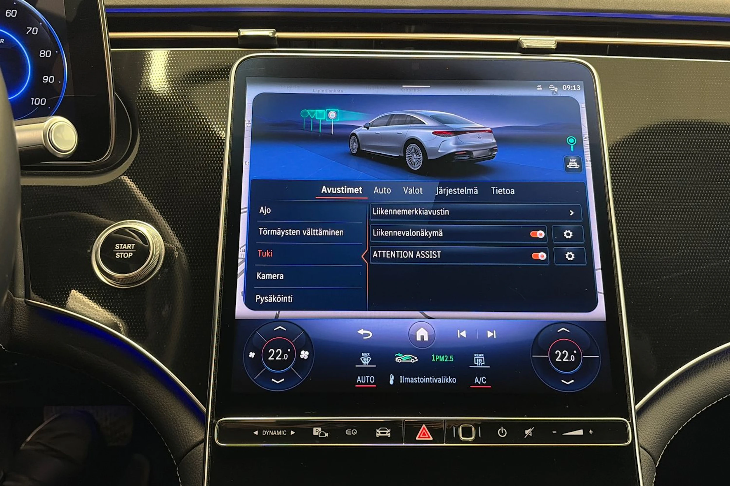 musta Mercedes-Benz EQS 2022 kuva 26.