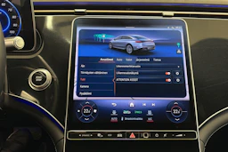 musta Mercedes-Benz EQS 2022 kuva 26.