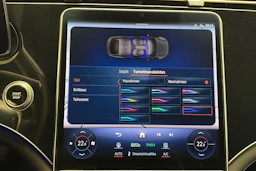 musta Mercedes-Benz EQS 2022 kuva 30.
