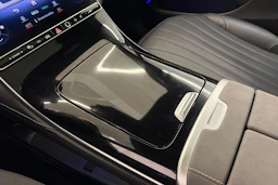 musta Mercedes-Benz EQS 2022 kuva 31.
