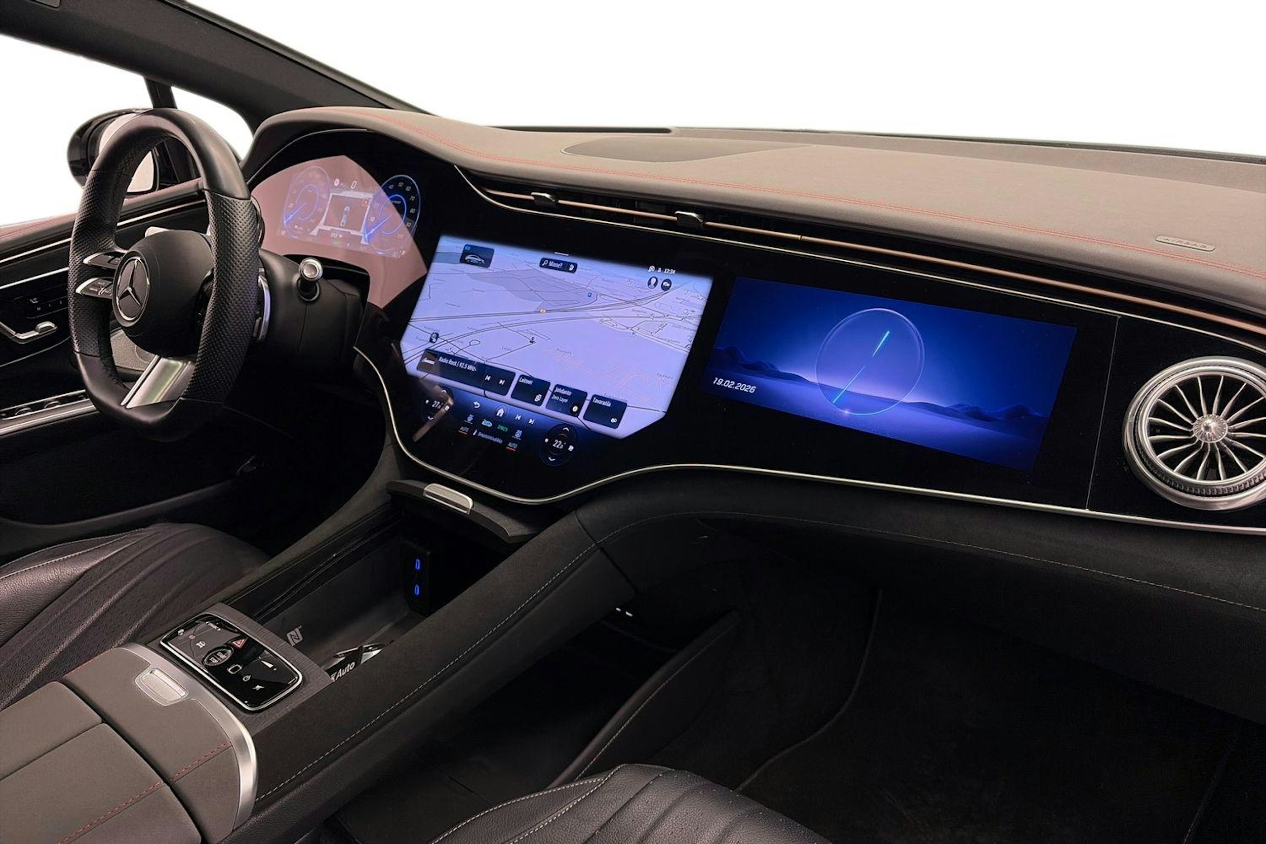 Harmaa Mercedes-Benz EQS 2022 kuva 10.