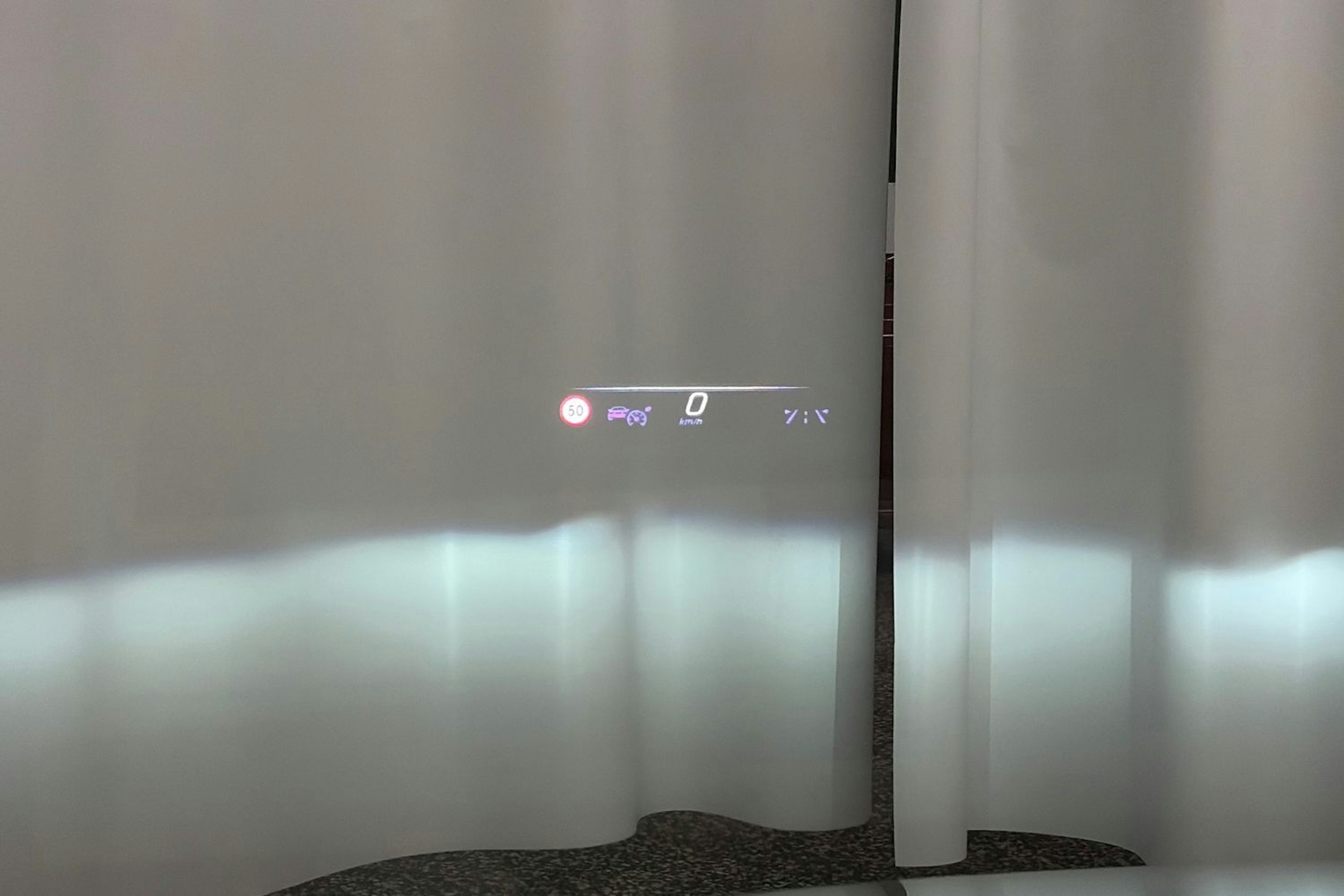 Harmaa Mercedes-Benz EQS 2022 kuva 29.