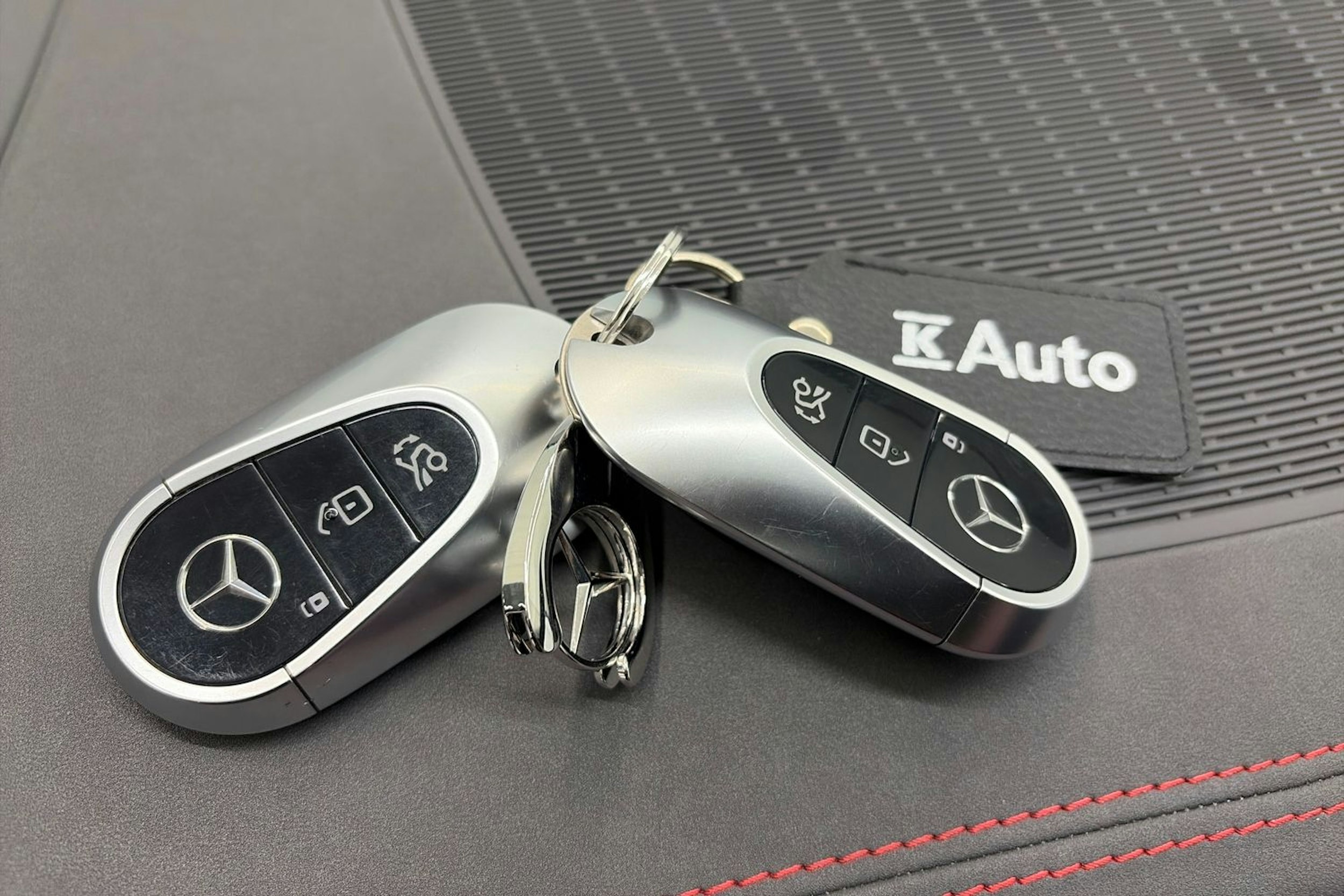 Harmaa Mercedes-Benz EQS 2022 kuva 35.