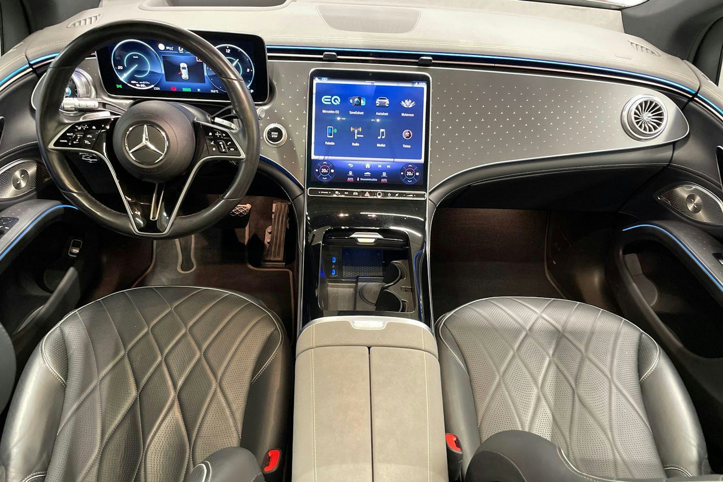 harmaa Mercedes-Benz EQS 2022 kuva 9.