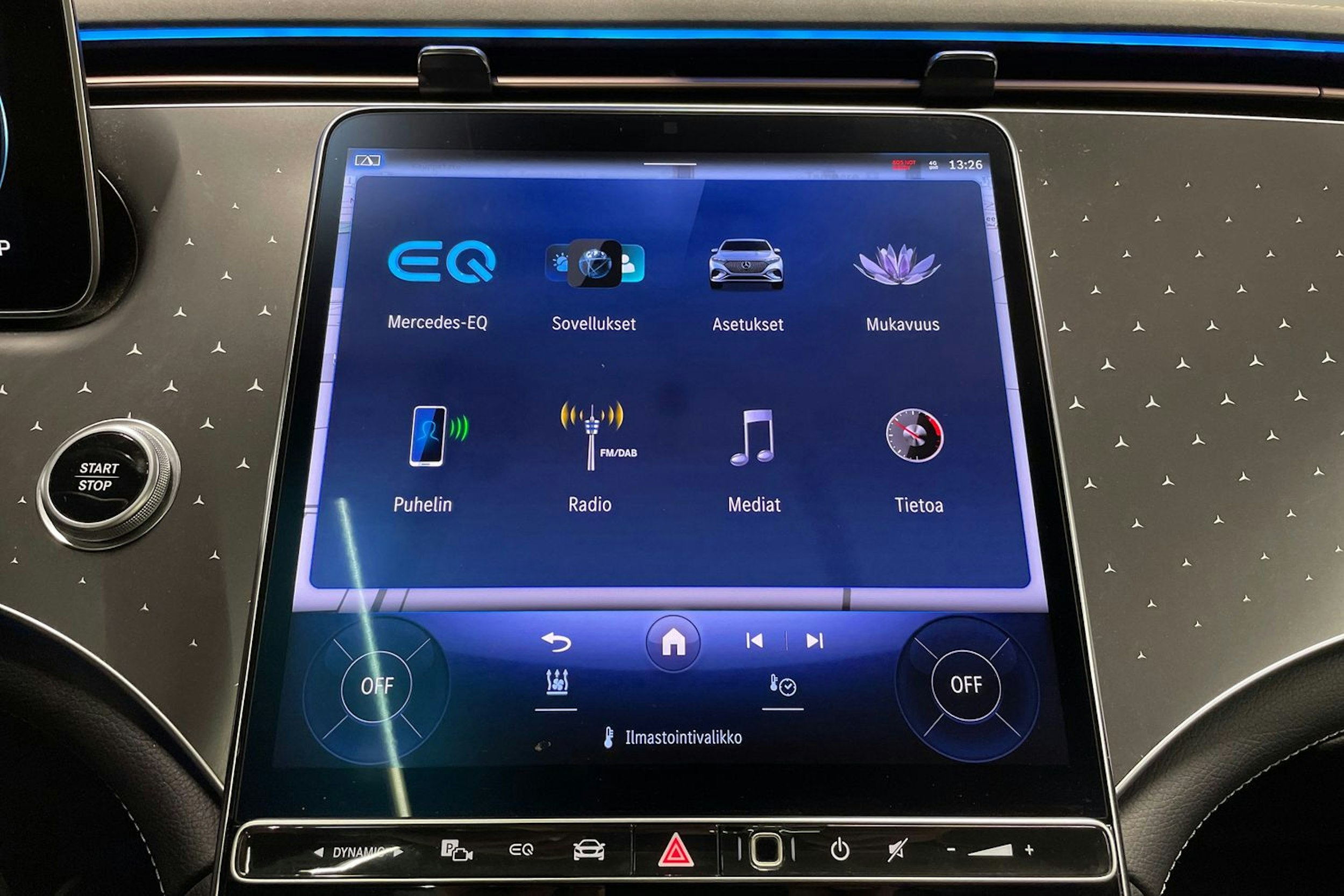 harmaa Mercedes-Benz EQS 2022 kuva 16.