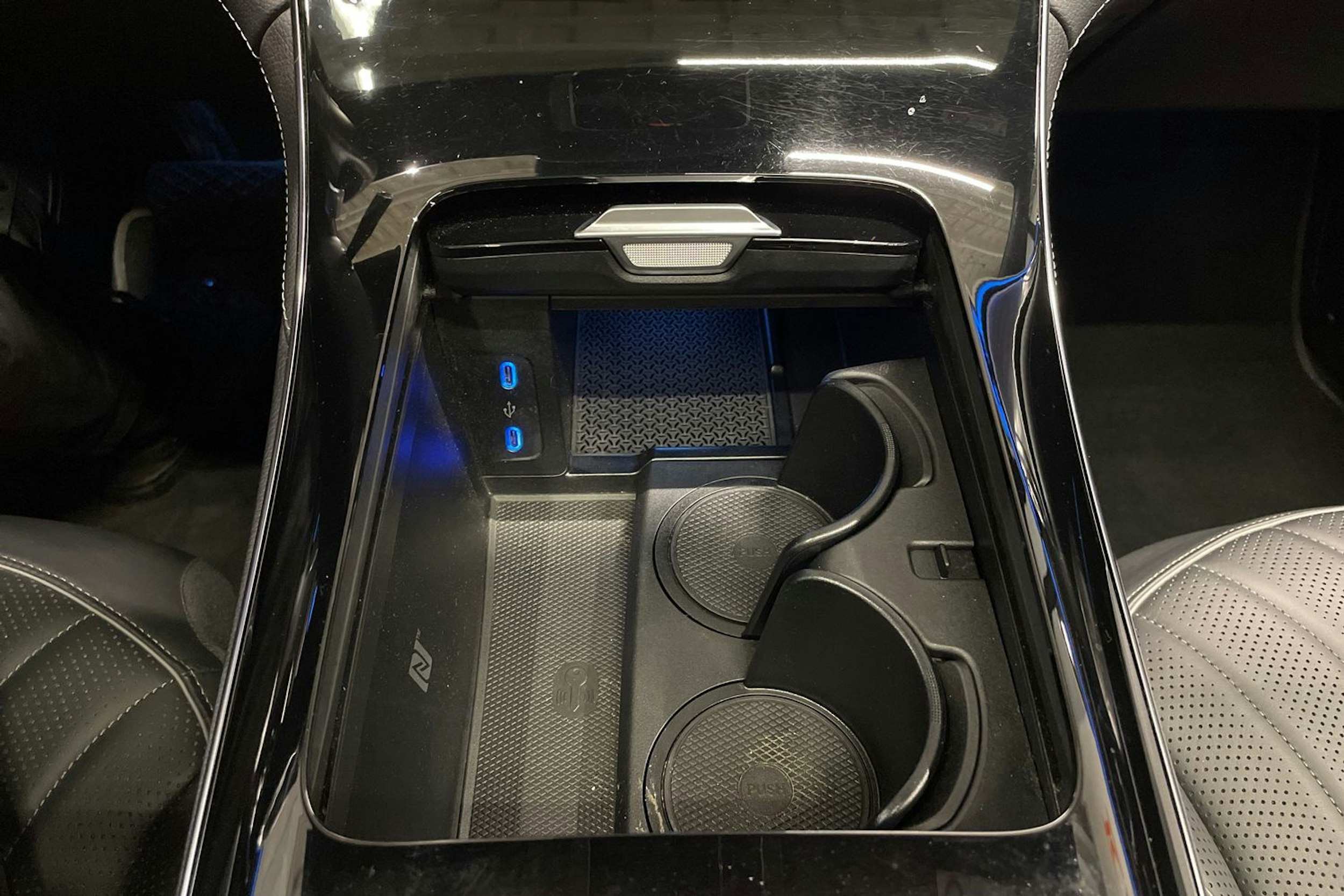 harmaa Mercedes-Benz EQS 2022 kuva 24.