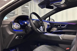 valkoinen Mercedes-Benz EQS 2022 kuva 6.