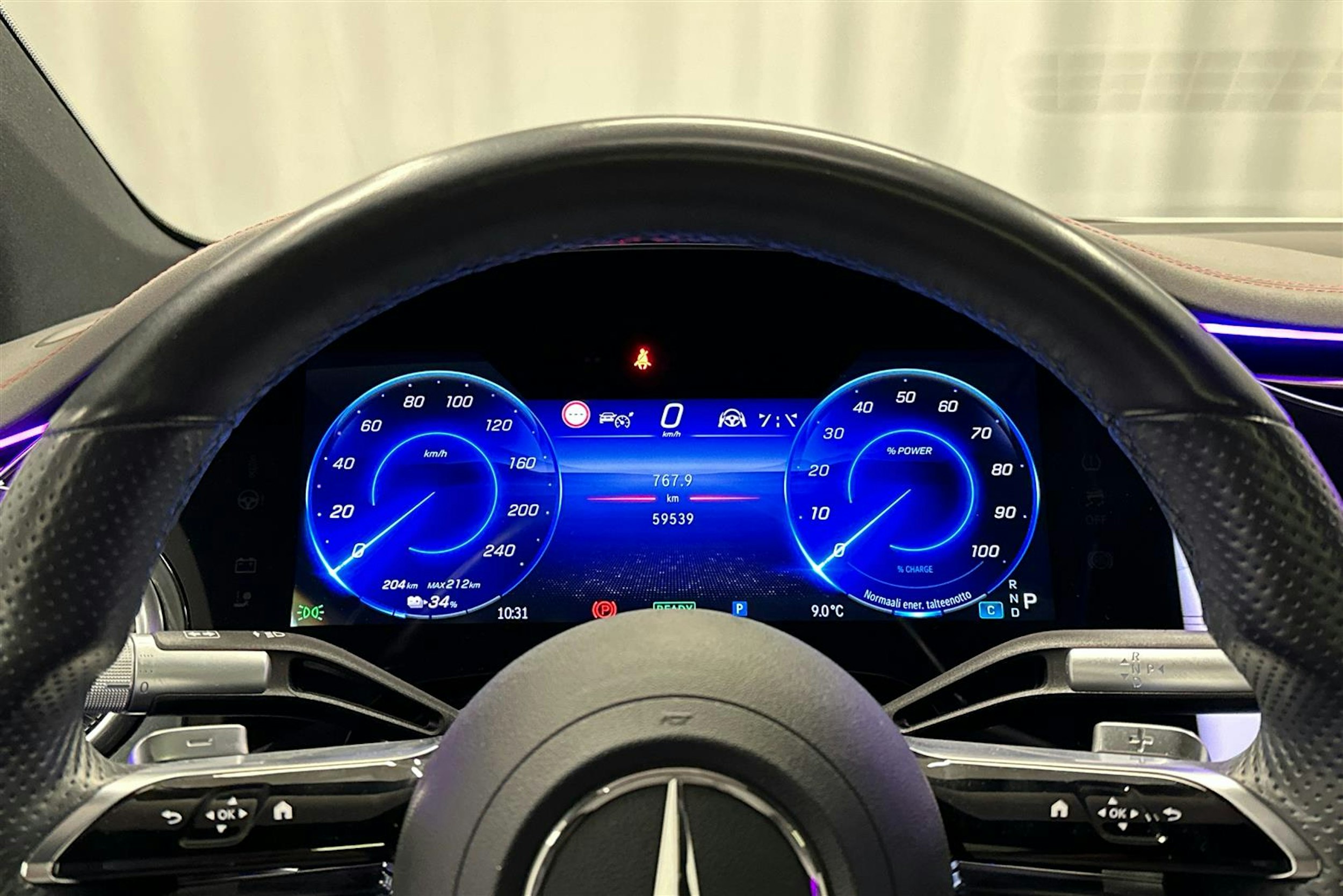 valkoinen Mercedes-Benz EQS 2022 kuva 12.