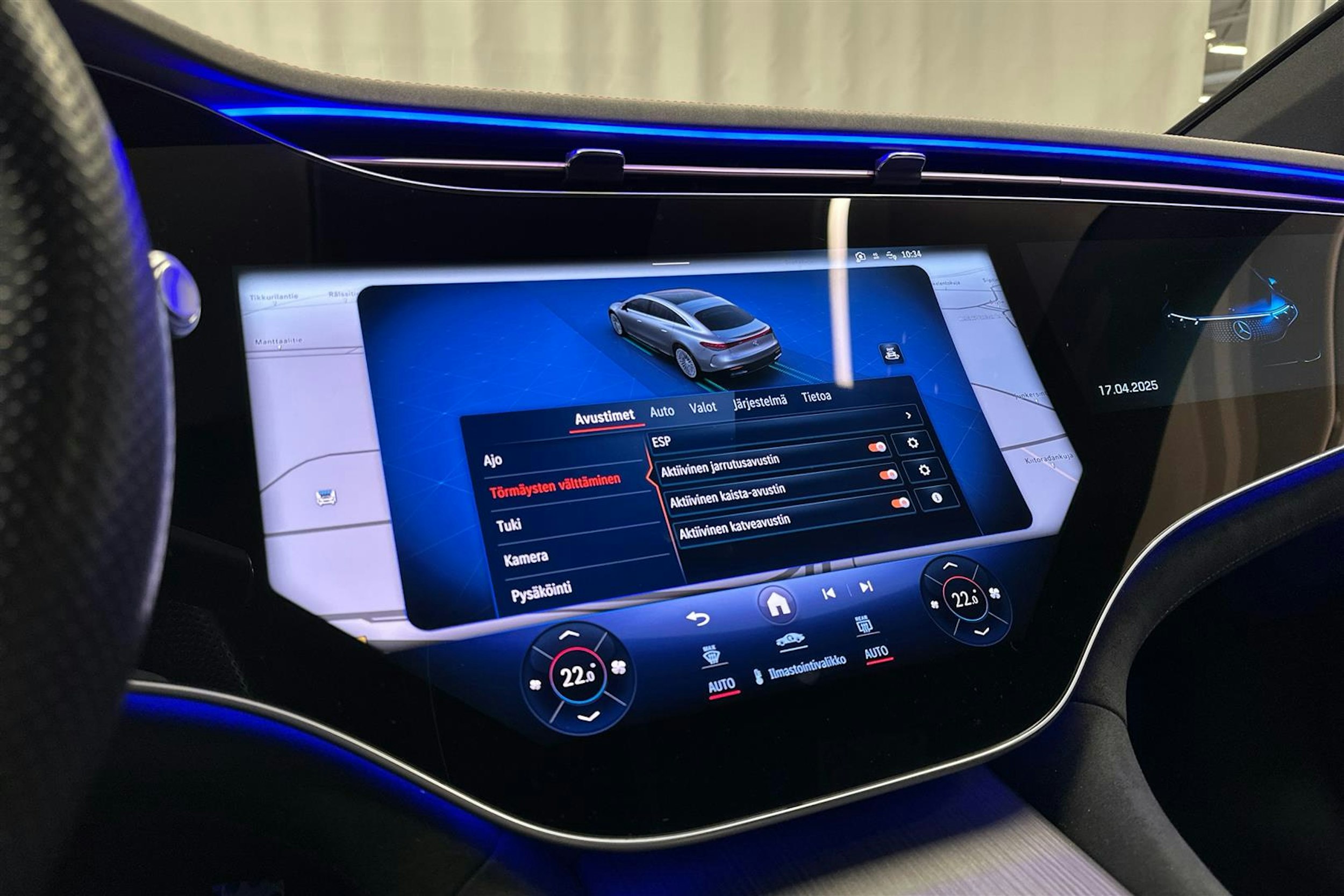 valkoinen Mercedes-Benz EQS 2022 kuva 19.