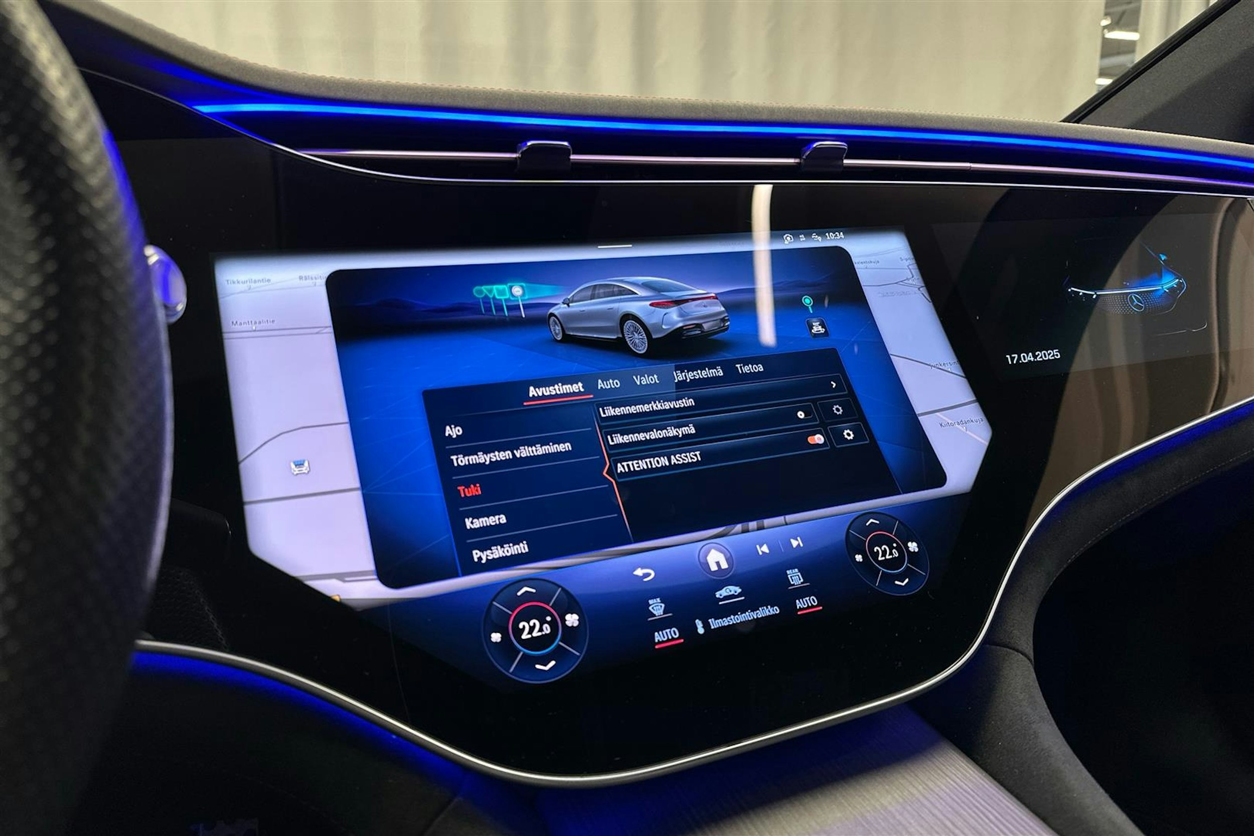 valkoinen Mercedes-Benz EQS 2022 kuva 20.