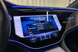 valkoinen Mercedes-Benz EQS 2022 kuva 20.