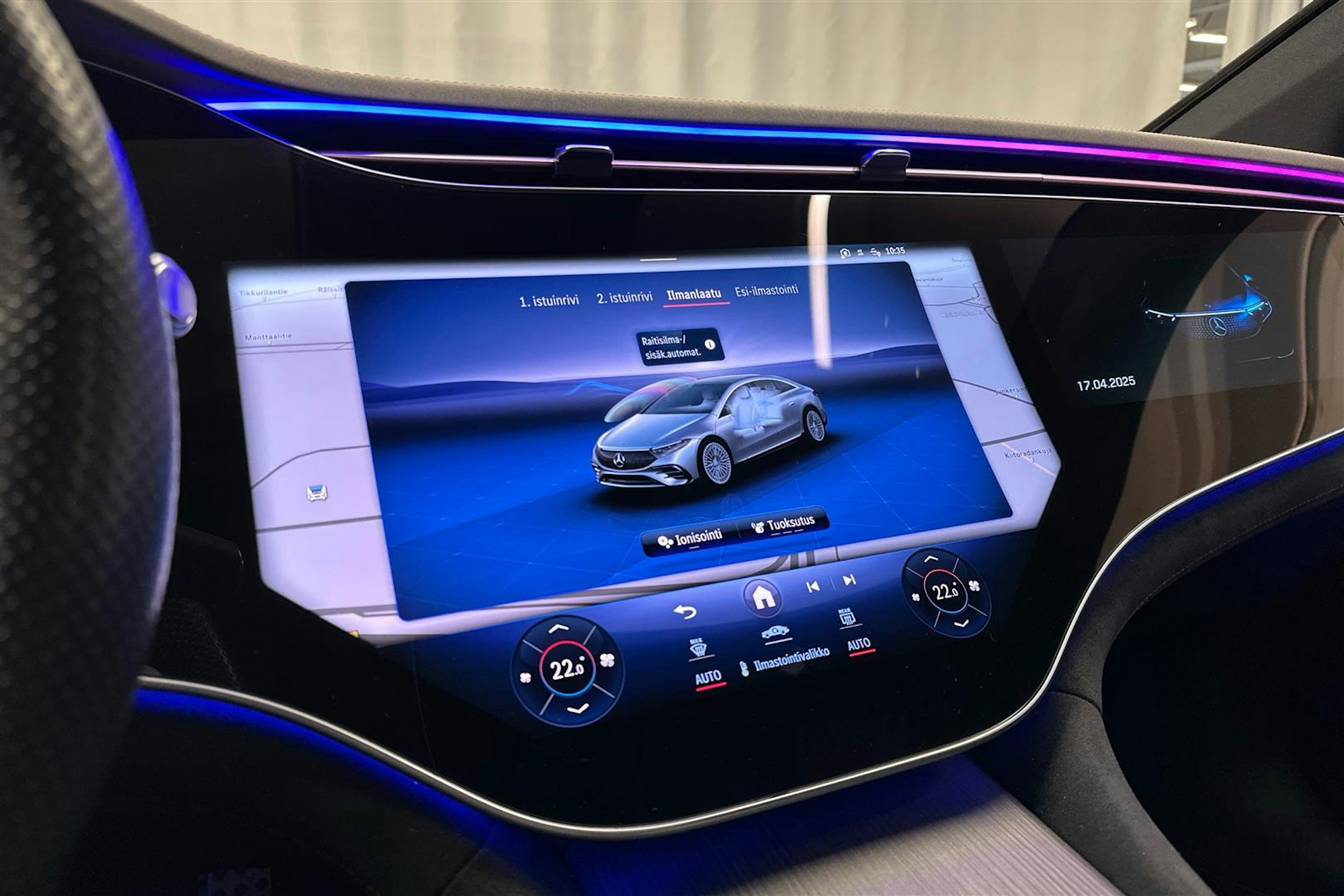 valkoinen Mercedes-Benz EQS 2022 kuva 21.