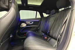 valkoinen Mercedes-Benz EQS 2022 kuva 26.