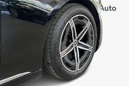 Musta Mercedes-Benz EQS 2023 kuva 9.