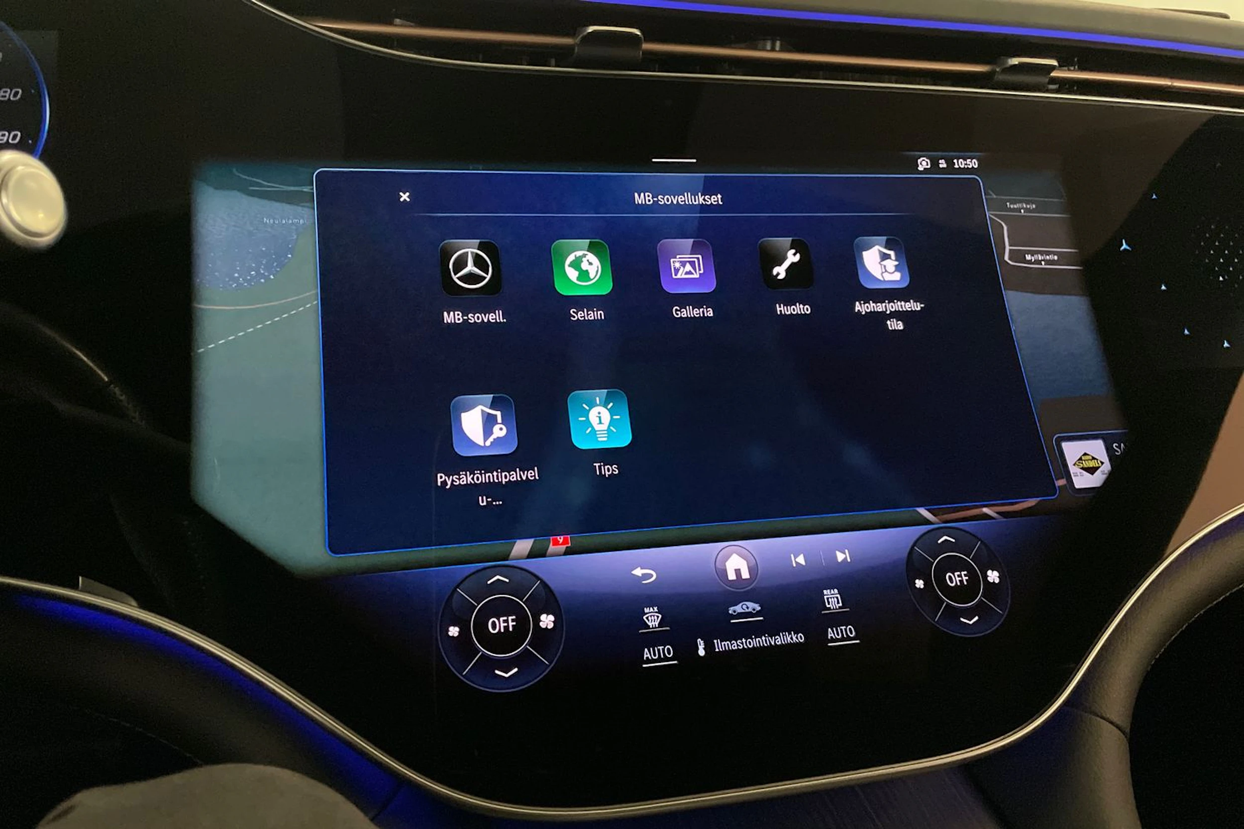 Musta Mercedes-Benz EQS 2023 kuva 23.