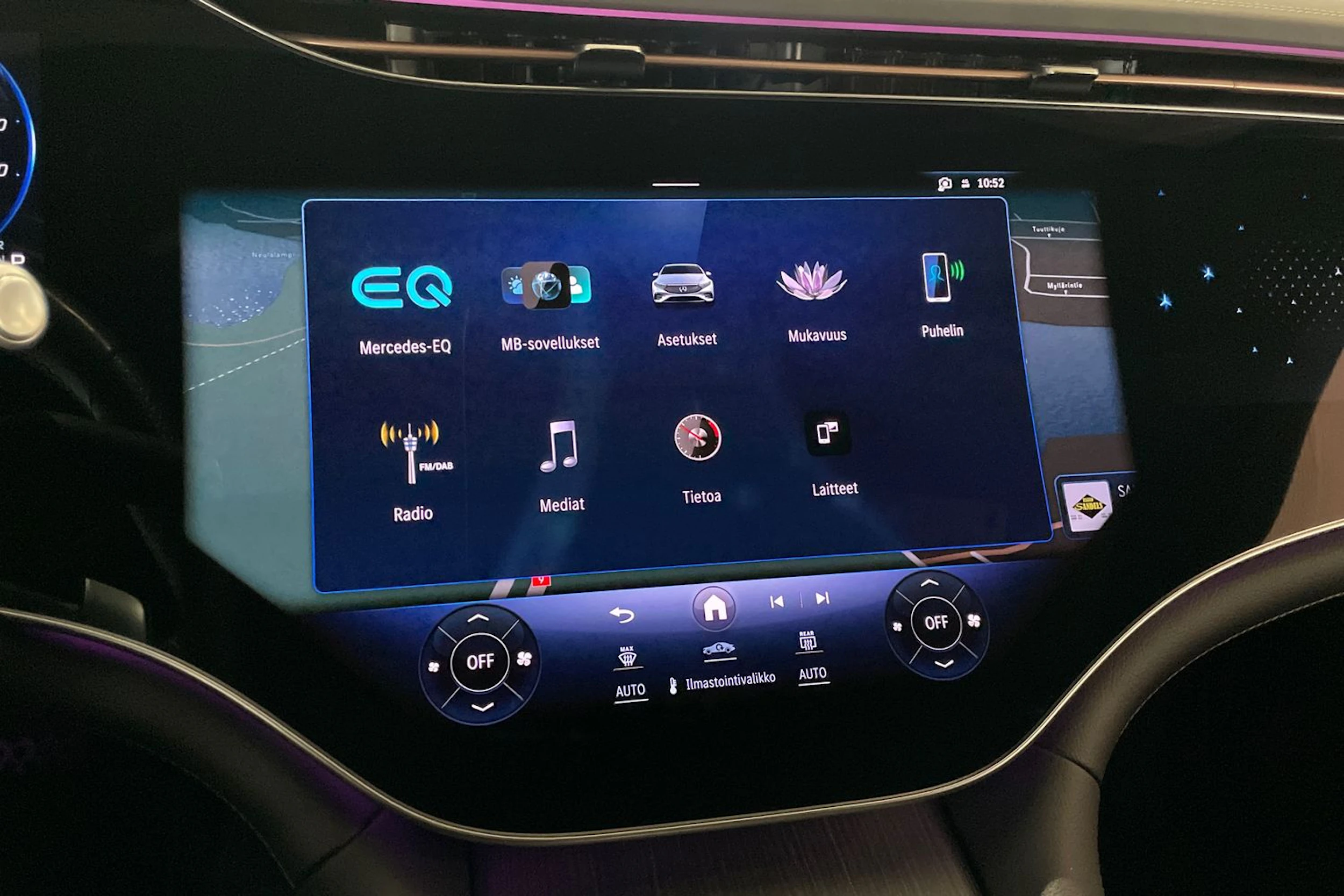 Musta Mercedes-Benz EQS 2023 kuva 28.