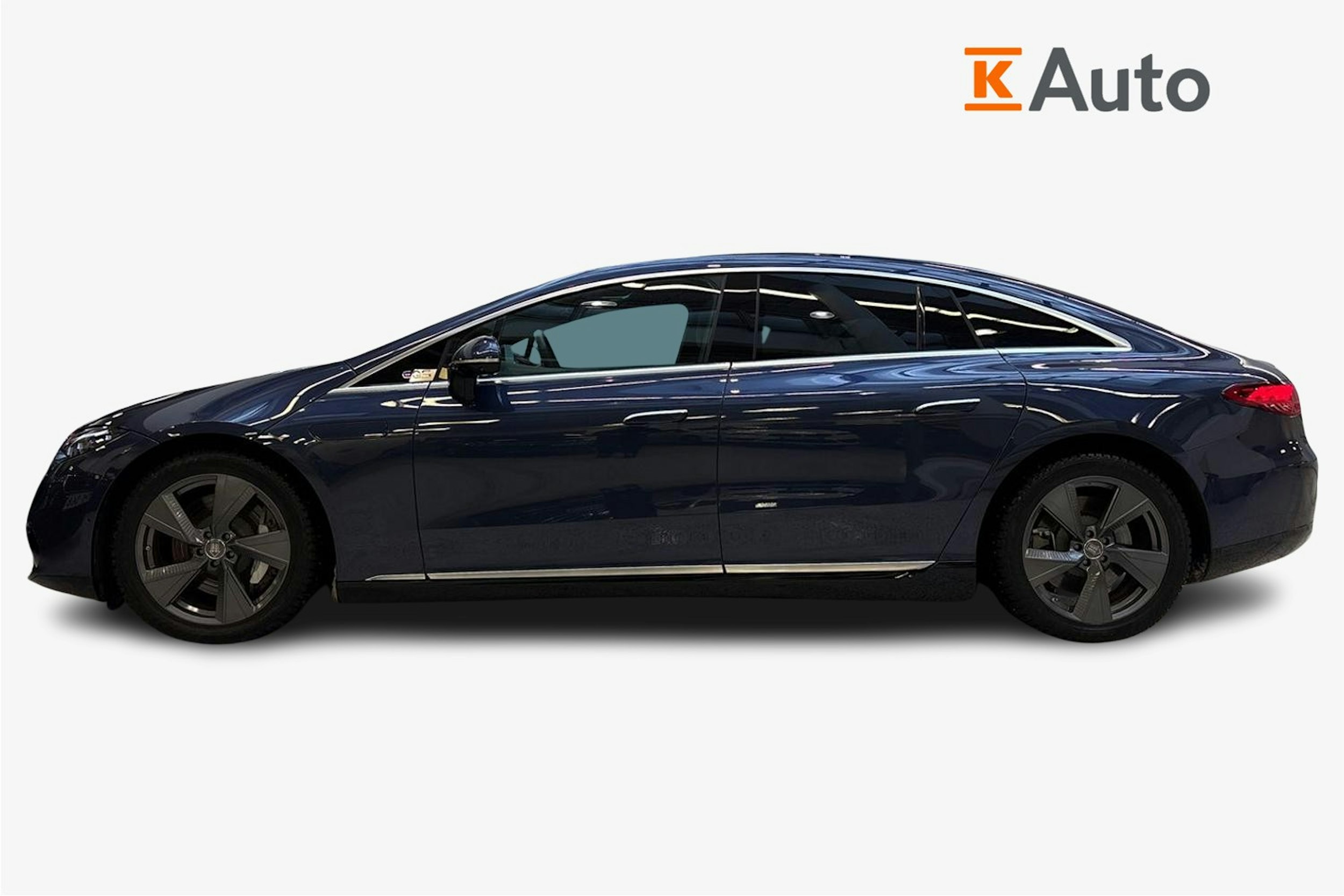 sininen Mercedes-Benz EQS 2023 kuva 6.