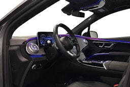 harmaa Mercedes-Benz EQS SUV 2023 kuva 7.