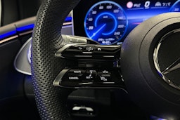 harmaa Mercedes-Benz EQS SUV 2023 kuva 14.