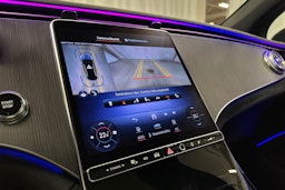 harmaa Mercedes-Benz EQS SUV 2023 kuva 17.