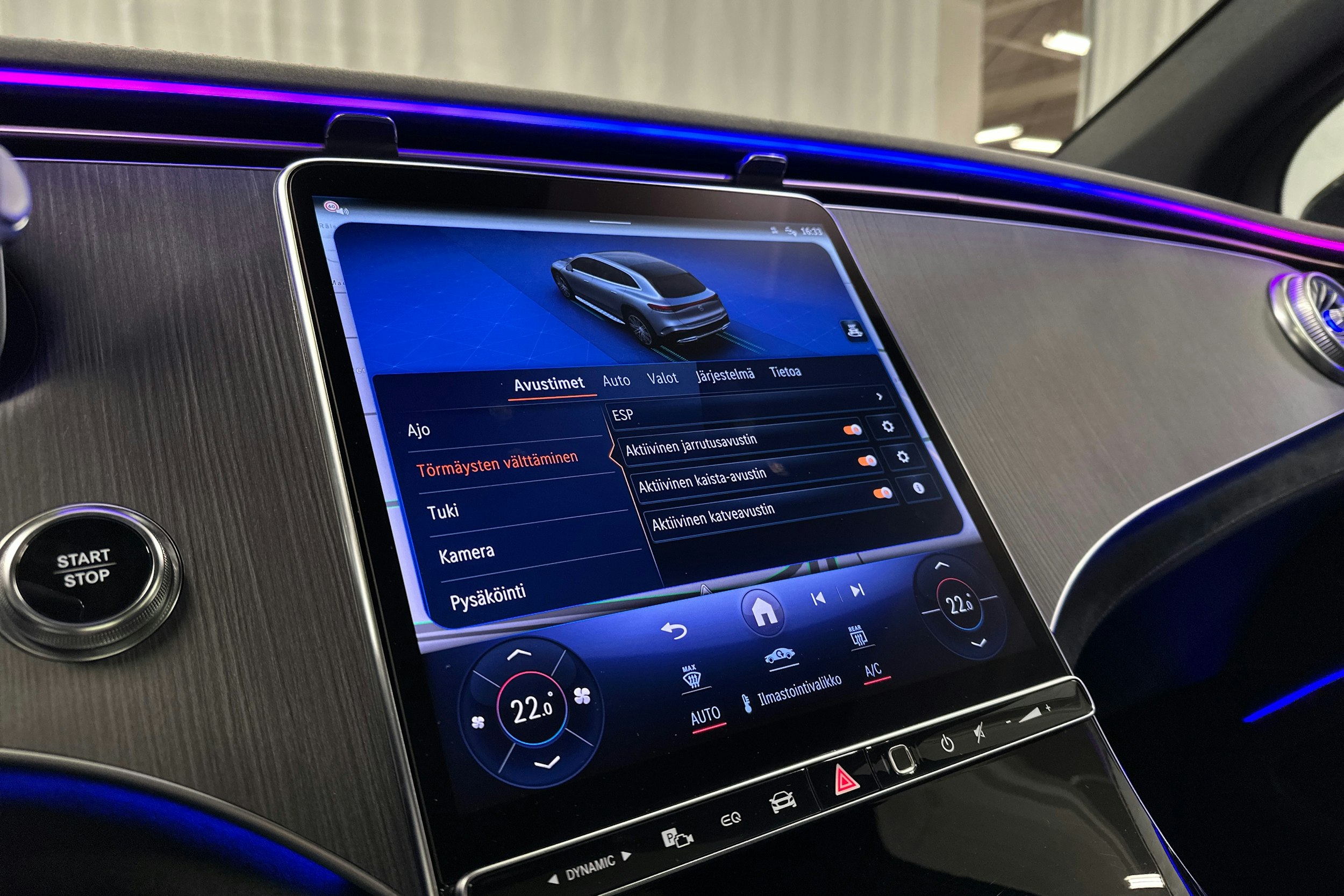 harmaa Mercedes-Benz EQS SUV 2023 kuva 21.