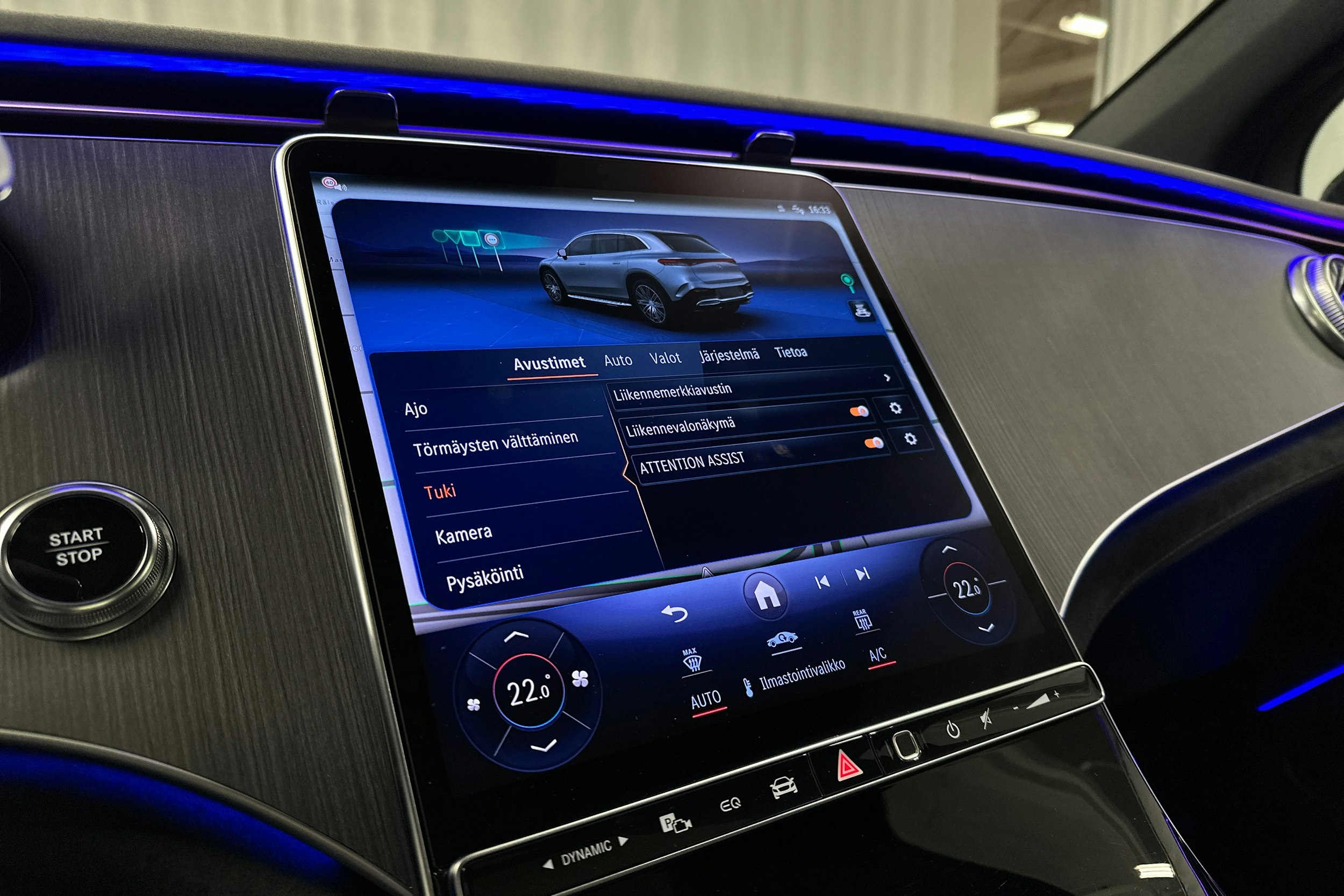 harmaa Mercedes-Benz EQS SUV 2023 kuva 22.