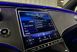 harmaa Mercedes-Benz EQS SUV 2023 kuva 22.