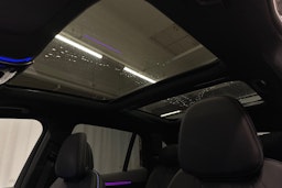 harmaa Mercedes-Benz EQS SUV 2023 kuva 29.