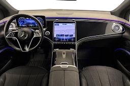 Harmaa Mercedes-Benz EQS SUV 2023 kuva 9.