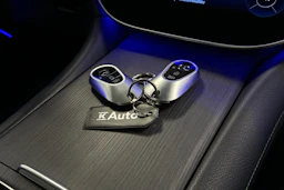 harmaa Mercedes-Benz EQS SUV 2023 kuva 39.