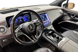 musta Mercedes-Benz EQS SUV 2023 kuva 6.
