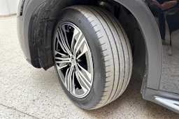 musta Mercedes-Benz EQS SUV 2023 kuva 10.