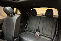 musta Mercedes-Benz EQS SUV 2023 kuva 17.