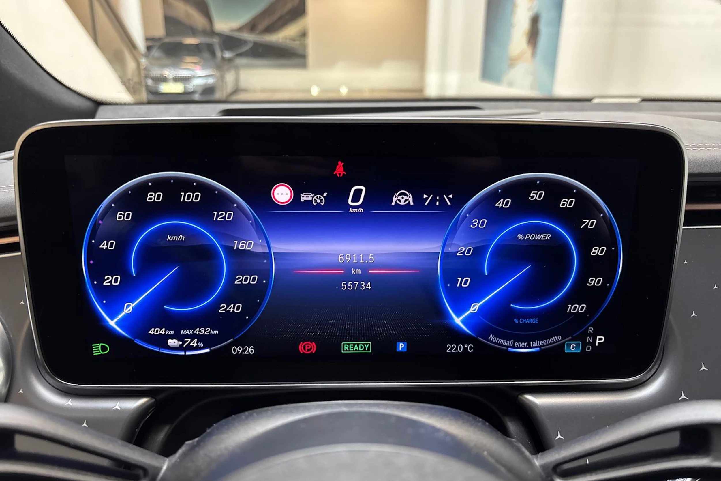 musta Mercedes-Benz EQS SUV 2023 kuva 27.
