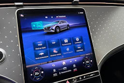 musta Mercedes-Benz EQS SUV 2023 kuva 35.