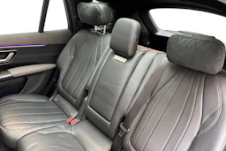 musta Mercedes-Benz EQS SUV 2023 kuva 8.
