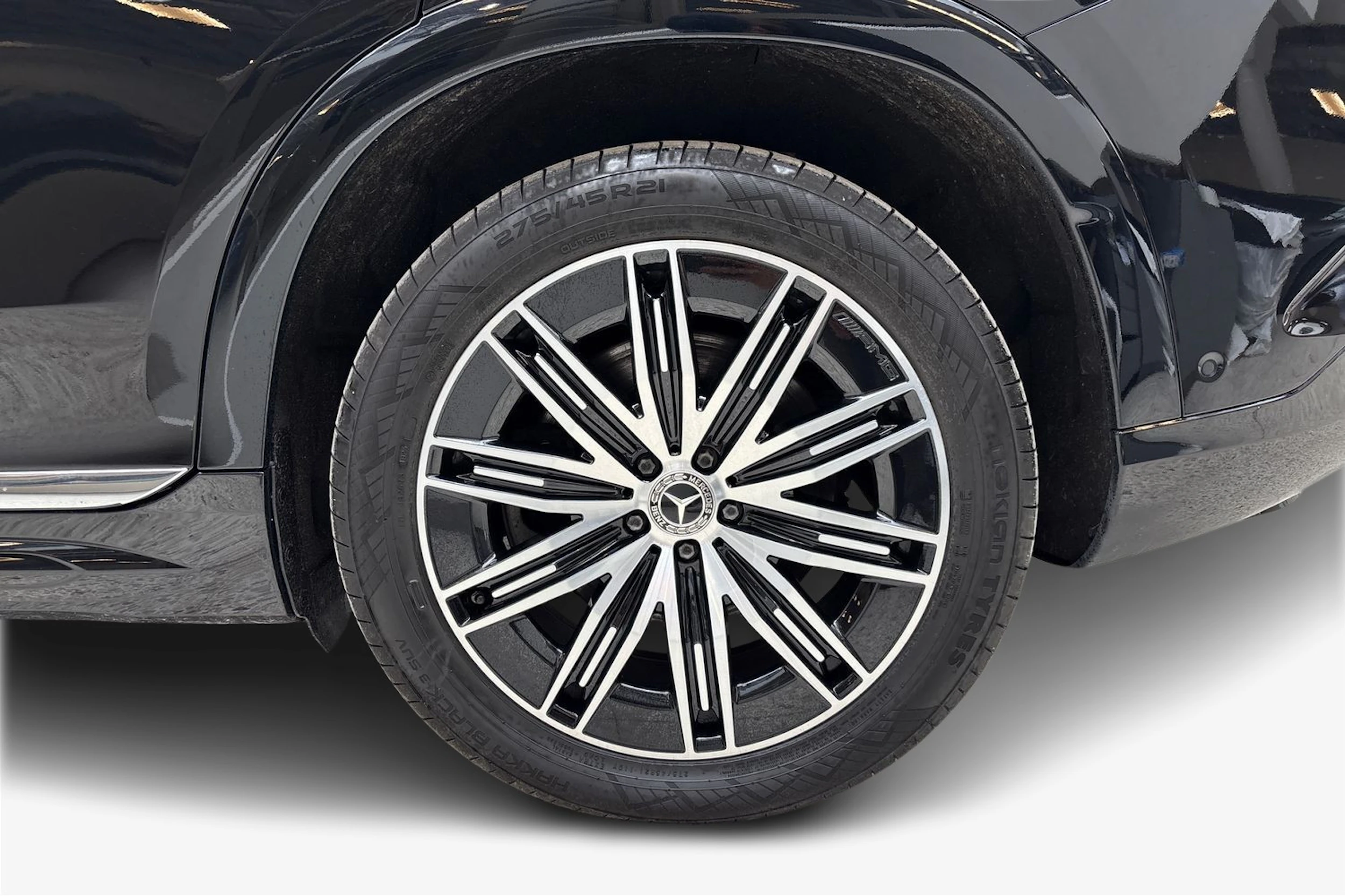 musta Mercedes-Benz EQS SUV 2023 kuva 9.