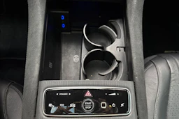 musta Mercedes-Benz EQS SUV 2023 kuva 32.