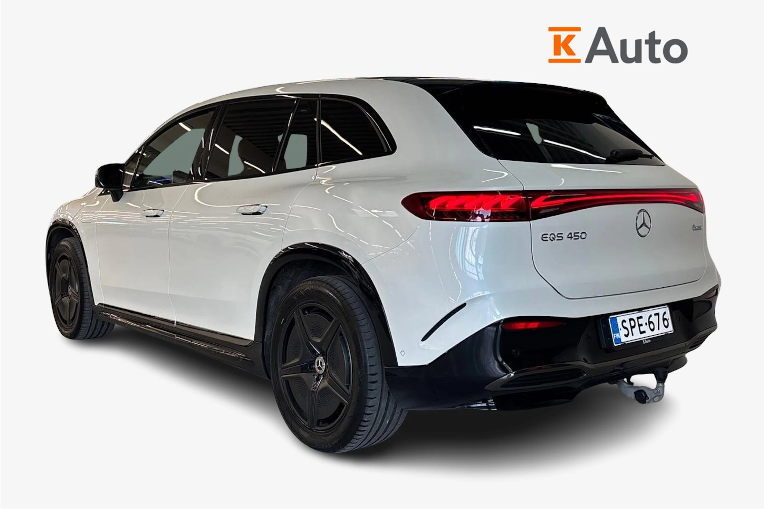 Valkoinen Mercedes-Benz EQS SUV 2023 kuva 2.