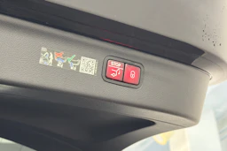 Musta Mercedes-Benz EQS SUV 2024 kuva 12.