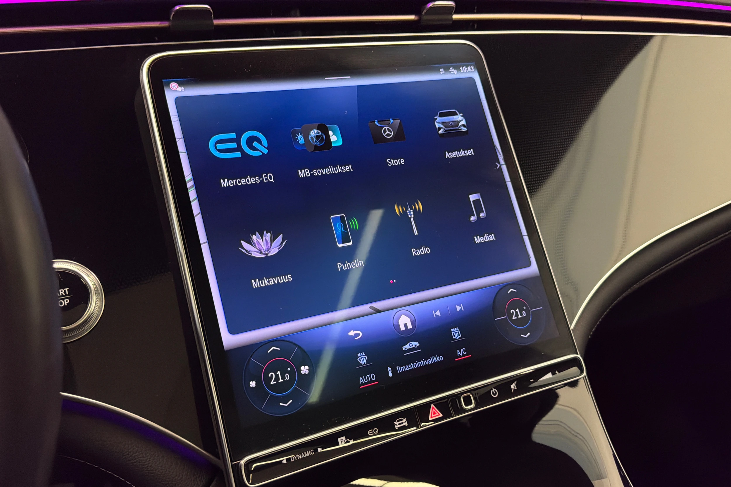 Musta Mercedes-Benz EQS SUV 2024 kuva 26.