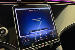 Musta Mercedes-Benz EQS SUV 2024 kuva 31.