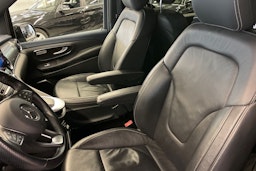 Harmaa Mercedes-Benz EQV 2020 kuva 24.